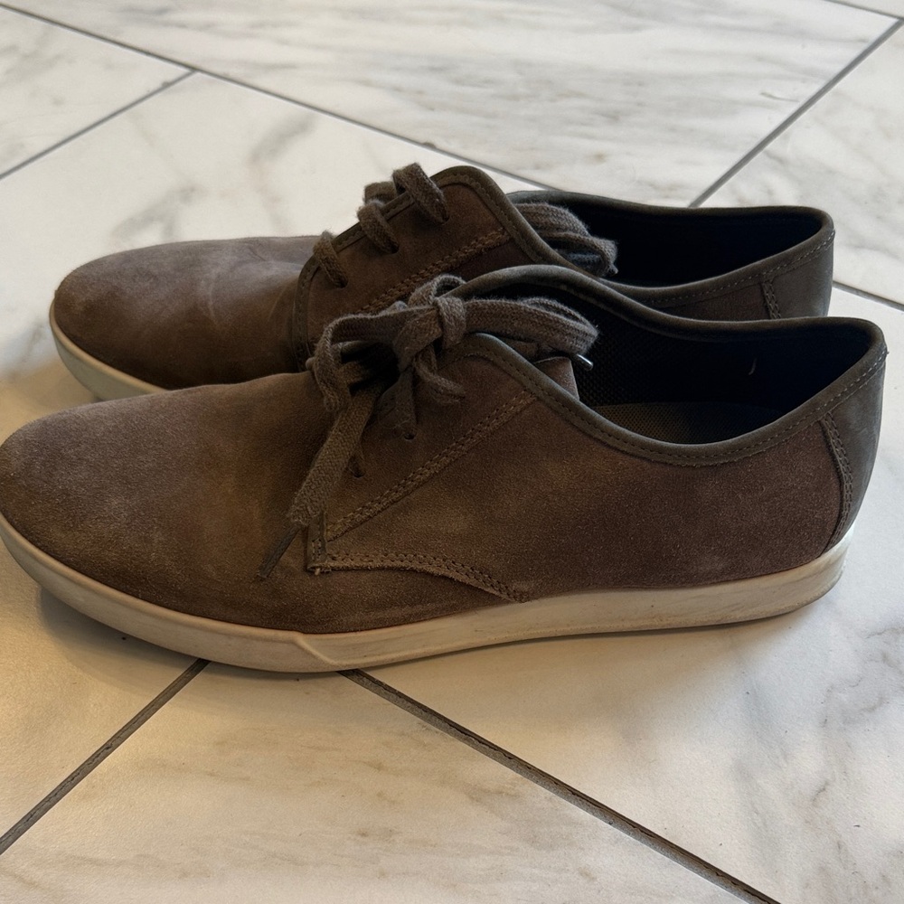 Ecco Men's Brown Suede Sneakers